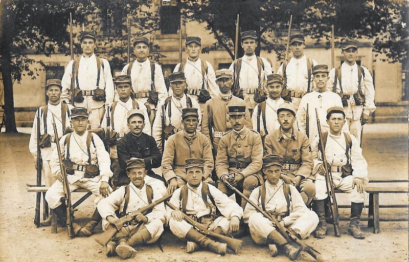 regiment108 8.jpg - Photo N° 8 : Classe 1919 du 108ème régiment d'infanterie - Bergerac - Juillet 1917.