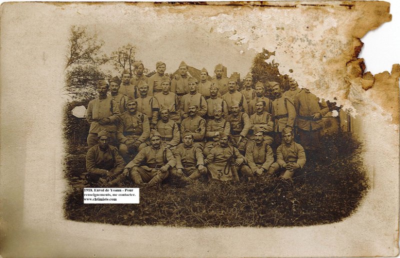 regiment125 8a.jpg - Photo N° 7a : Jean VIALLON ( né 1894, mat. 644, Loire) se trouve-t-il sur ce cliché? Ces photos ont été récupérées sur son cadavre le 8 août 1918...