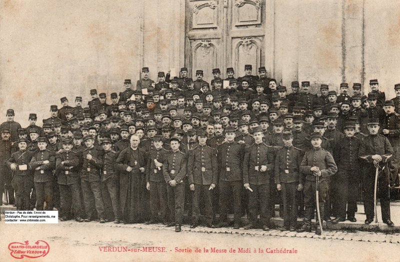 2.jpg - Photo N° 2 : Verdun a abrité les 151e, 162e, 164e, 165e, 166e régiments d'infanterie et le 19e chasseurs à pied et les 2e et 4e régiments de hussards et le 5e régiment d'artillerie à pied et le 61e régiment d'artillerie de campagne et le 6e bataillon du Génie avant la guerre