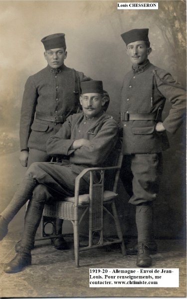 tirailleursmarocains4 6.jpg - Photo N° 6 : Louis CHESSERON, classe 1918, incorporé le 3 mai 1917 de Terves (Deux Sèvres), libéré en juin 1920. 77e, puis 135e et 86e régiments d'infanterie. En juillet 1919, il passe au 2e tirailleurs (algériens? marocains?). Un certain CRAMOIS se trouve aussi sur le cliché (pas sûr du nom). FM : https://archives-deux-sevres-vienne.fr/ark:/58825/vtaa012e16249da3834/daogrp/0/503