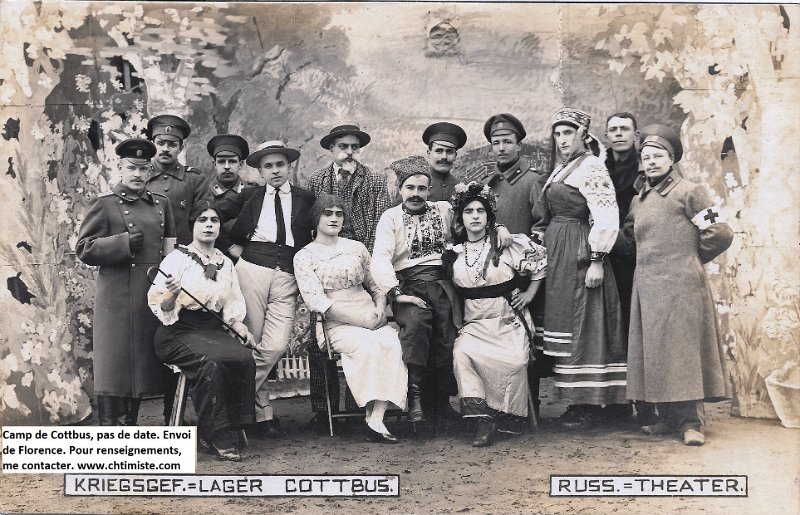 21.jpg - 21 : Camp de Cottbus - Troupe du théâtre.