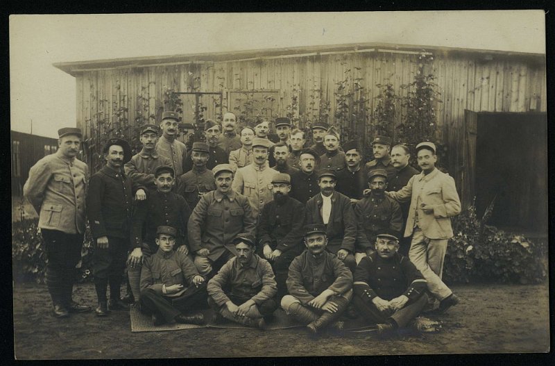 13a.jpg - Photo N° 13 recto : Service des buiscuits du camp de Schneidemühl - Septembre 1918