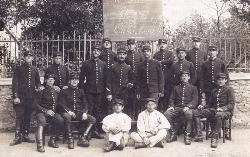 regimentcuirassiers6 9.jpg - Photo N° 9 : Classe 1917 - 6ème régiment de Cuirassiers - " Les As "