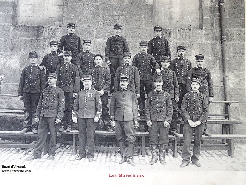 08.JPG - 8 - Les Maréchaux du 9e régiment de Dragons - 1904.